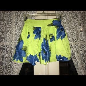 Hollister lime green w blue floral print (XS)